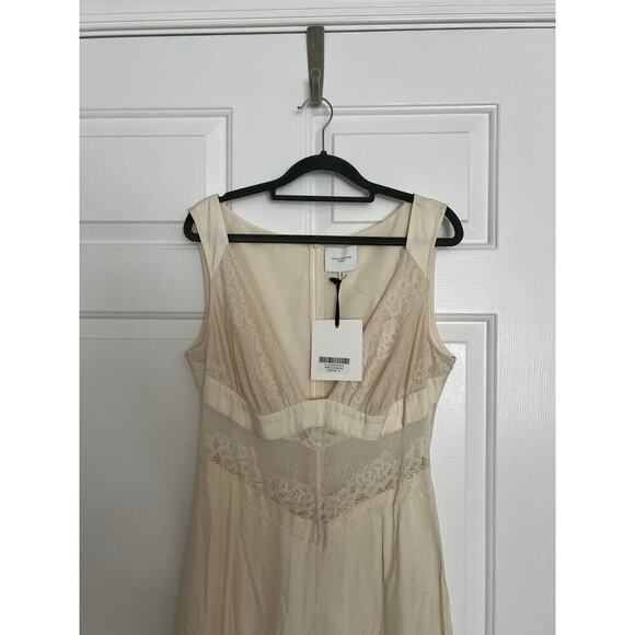 NWT Reformation Silk Spruce Dress SOLD OUT $580 White Wedding Lace Plunge Neck - Picture 4 of 9